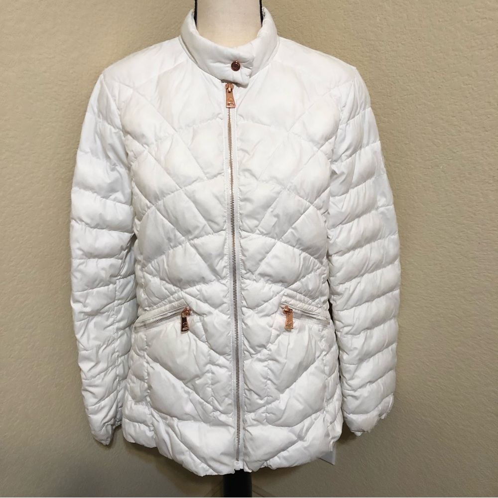 Bernardo White Quilted Puffer Jacket with Rose Gold Hardware
